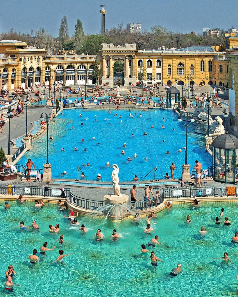 Budapest gy gyf rd i 1. Thermal baths in Budapest 1. Travel