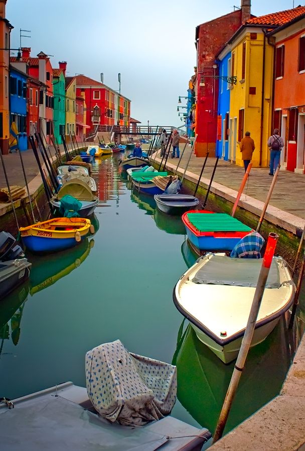 Fotó/Photo by: Neil Cherry, https://500px.com/photo/7937078/colours-of-burano-by-neil-cherry?from=popular