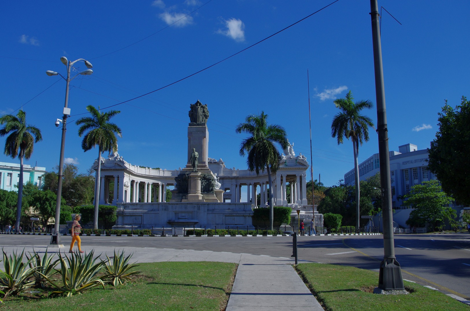 A helyi Hősök tere (Monumento a José Miguel Gómez)