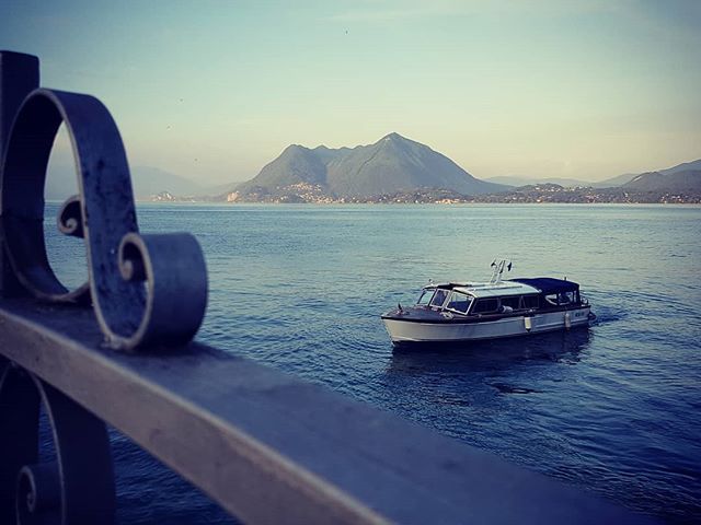 #lago #lagomaggiore #lake #italy #lakeside #stresa #travel #travelport #see #lago #blue #mountains #berg