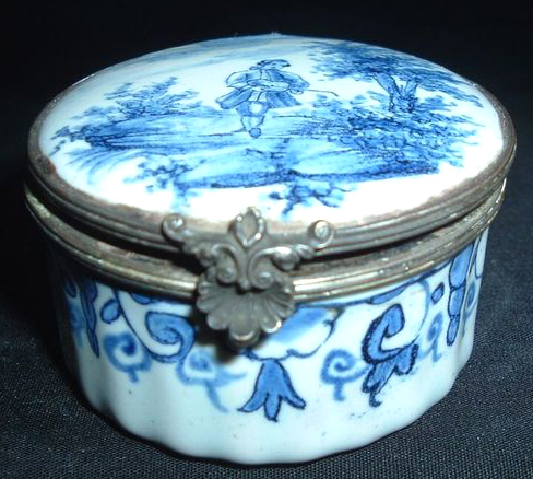 holland_albrechtcornelisdekeyser_delft_snuff_box_cca1680.jpg