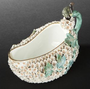 late18thc_bourdalou_meisseni_porcelan_2.jpg