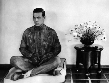 rudolph-valentino-theredlist.jpg