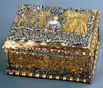 snuff-box_empress-elizabeth_stpetersburg_end1750s.jpg