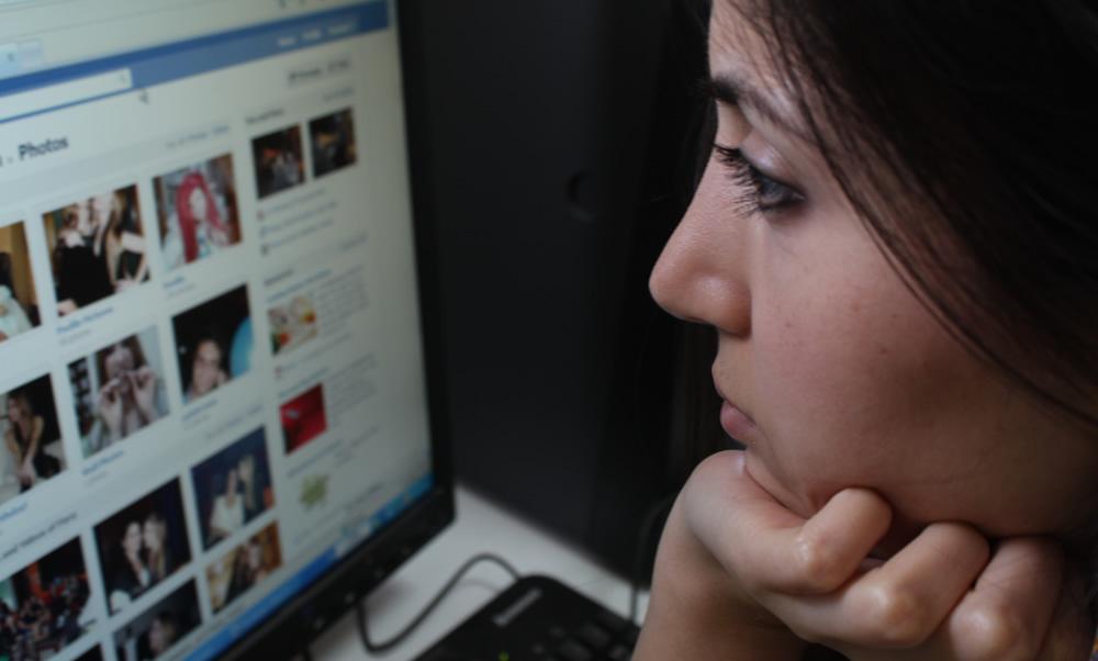 A Facebook teszi boldogtalanná az életed