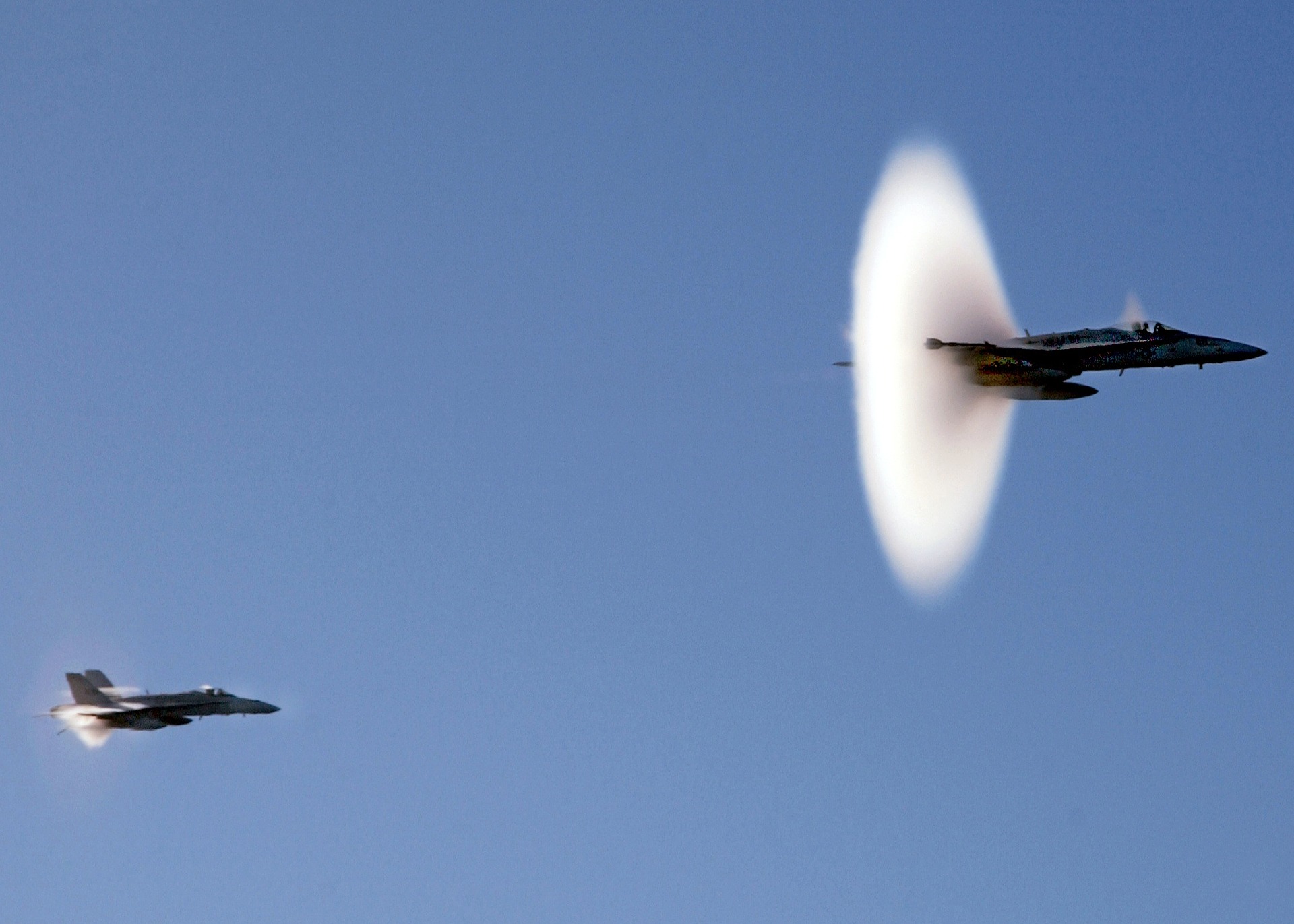 sound-barrier-865488_1920.jpg