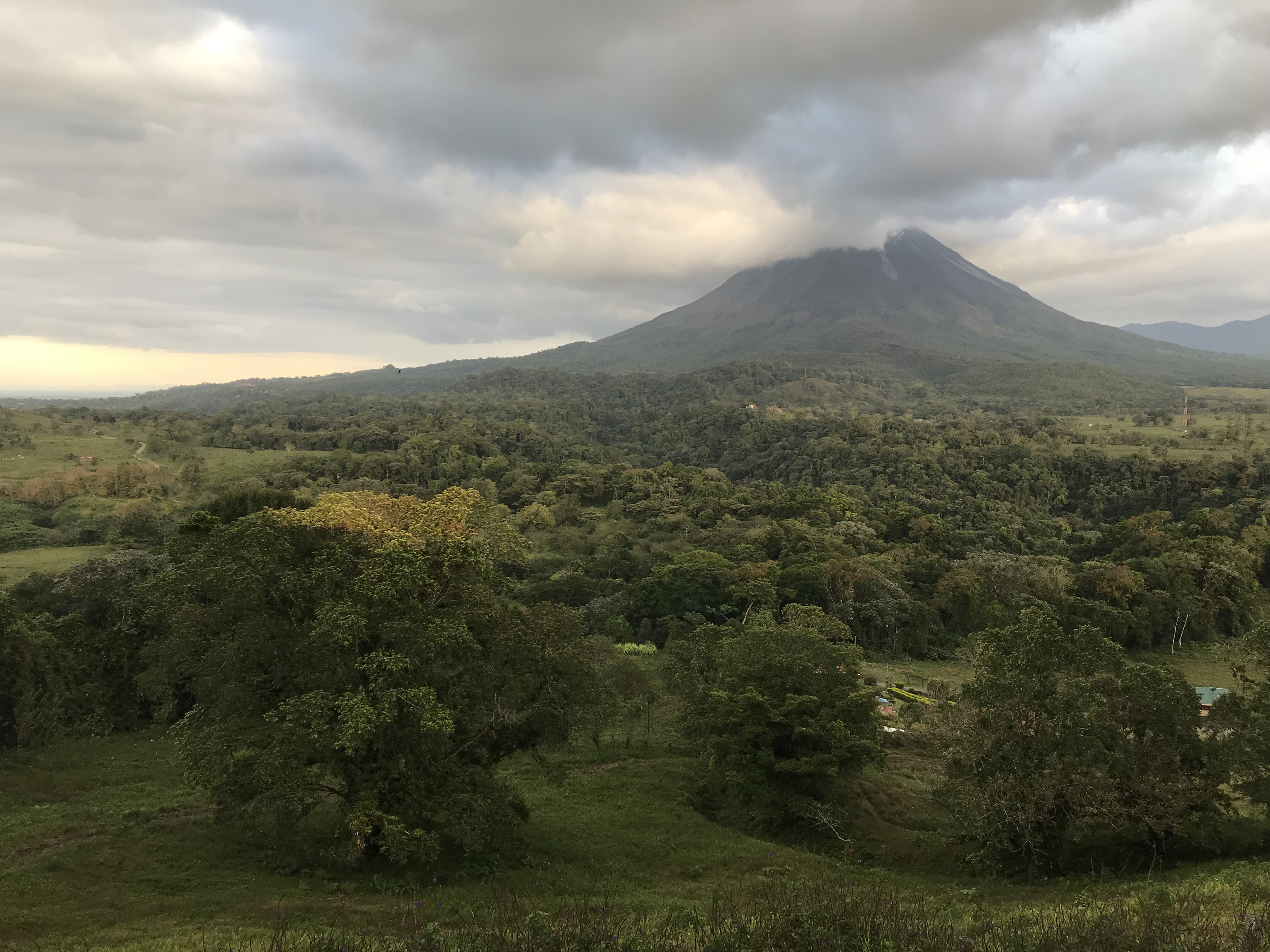arenalnube.jpg