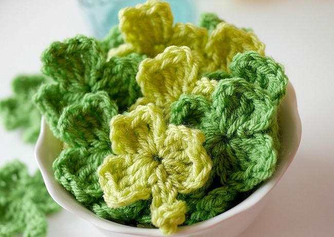 crochet-shamrock-tutorial-l-everythingetsy_com_thumb.jpg