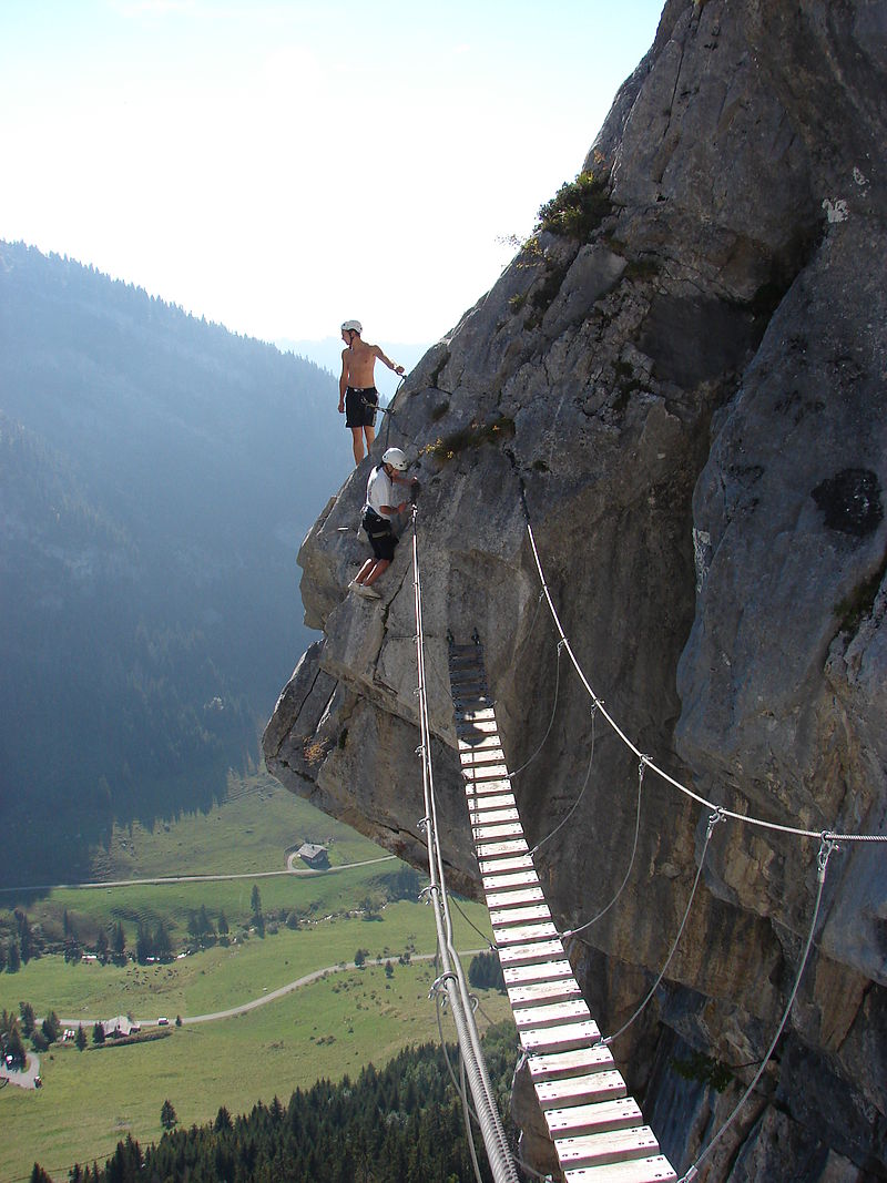 via_ferrata_la_clusaz_bridge.jpg