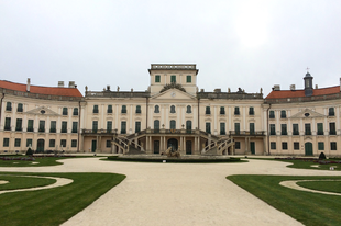 Járjuk körbe a fertődi Esterházy-kastélyt