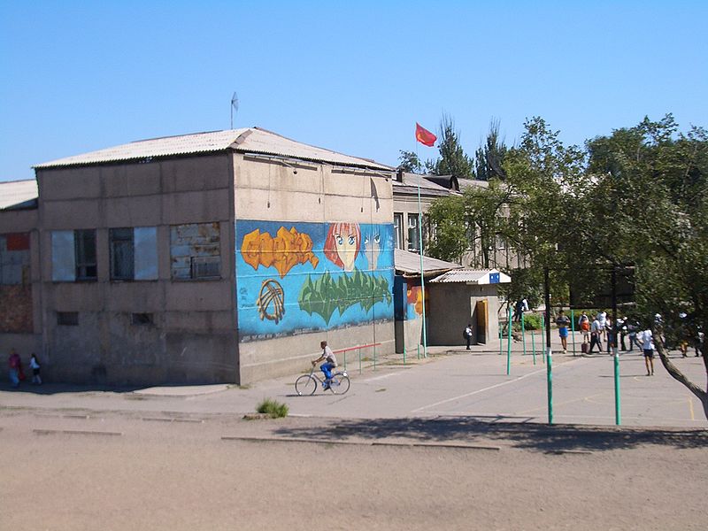 800px-e8100-bishkek-school.jpg