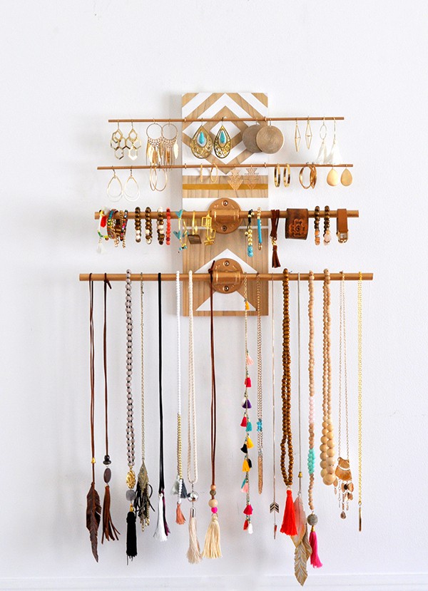 how-to-make-an-industrial-jewelry-holder-tutorial-on-madeinday_com.jpg