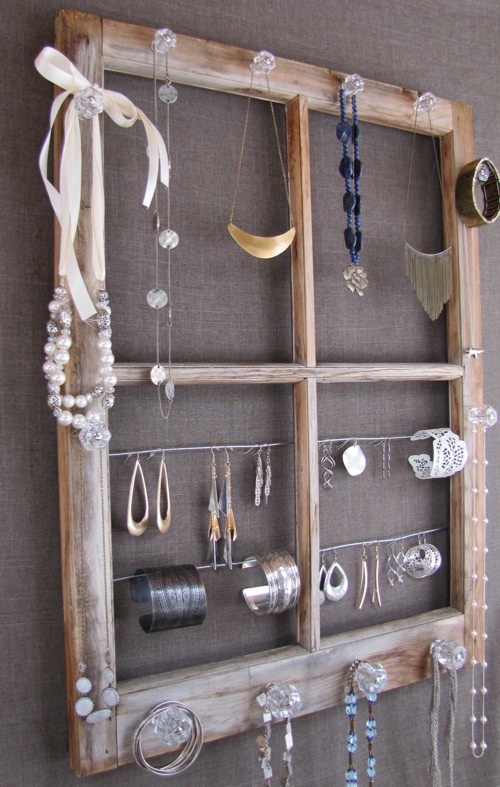 jewlery-organizer-window-from-scandalaskan.jpg