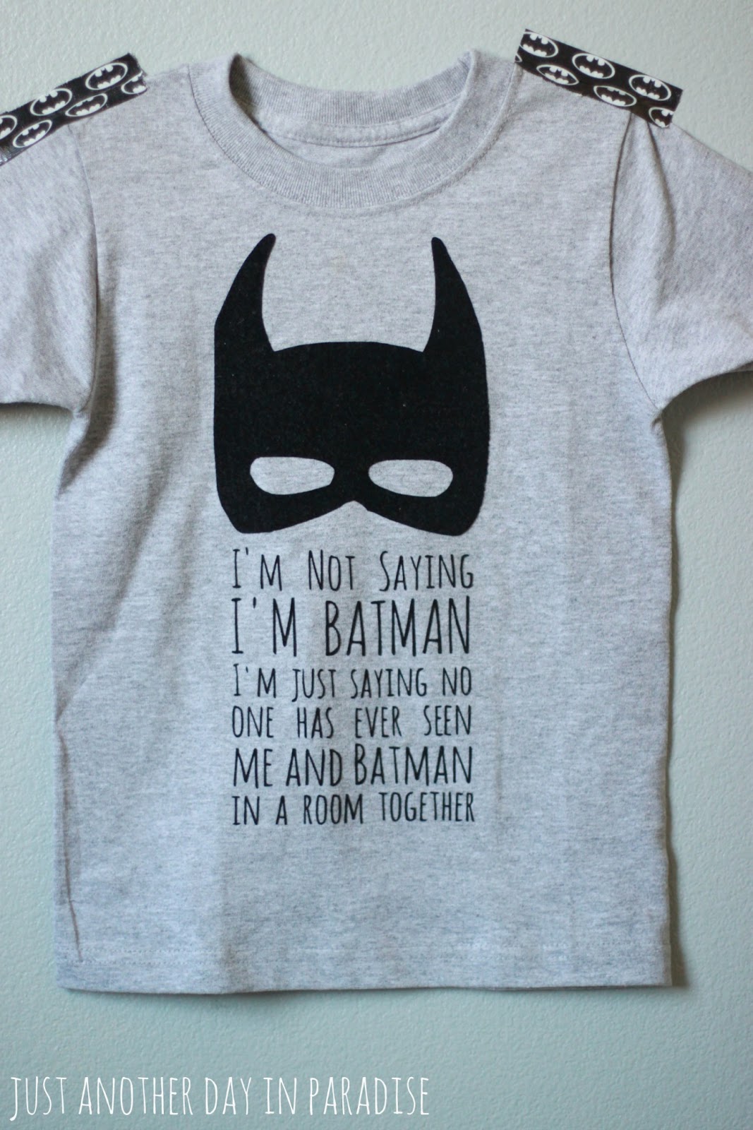 batman_t-shirt_main.jpg