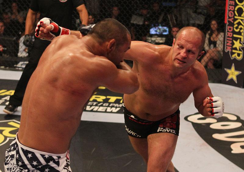 dan_henderson_vs_fedoremelianenko.jpg