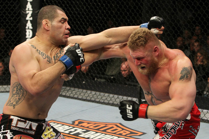 velasquez_vs_lesnar.jpg