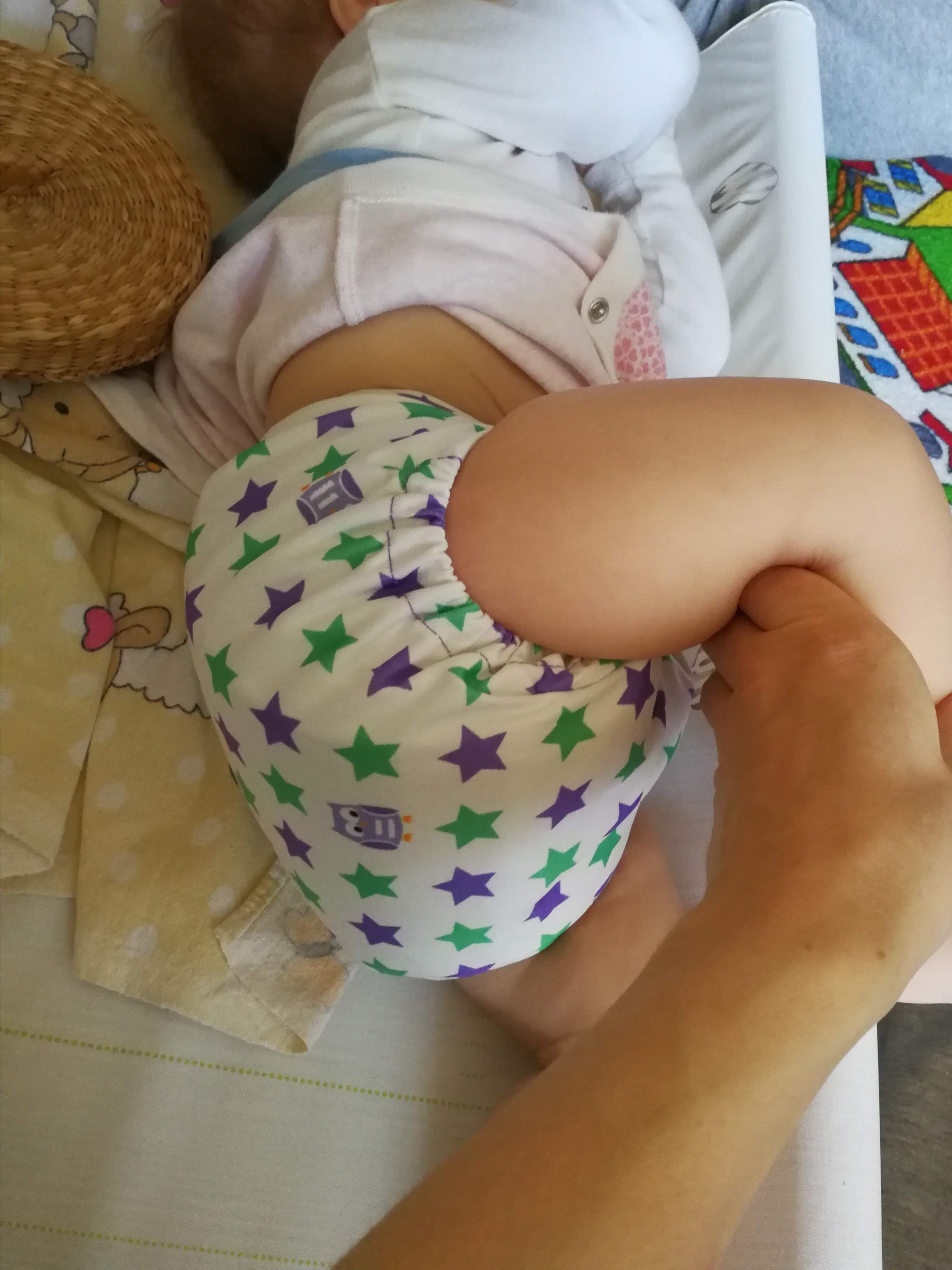 Tots AIO, ezt kölcsön kaptuk, aztán olcsón meg is vettem, de szntén nem maradt sokáig, mert bár szuper pelus, nem volt mikor felvenni...