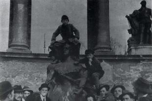 AZ EZREDÉVES EMLÉKMŰ HABSBURG SZOBRAI (a Városliget valaha volt szobrai)