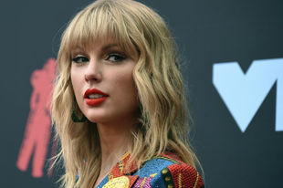 Betört Taylor Swift házába, levette a cipőjét