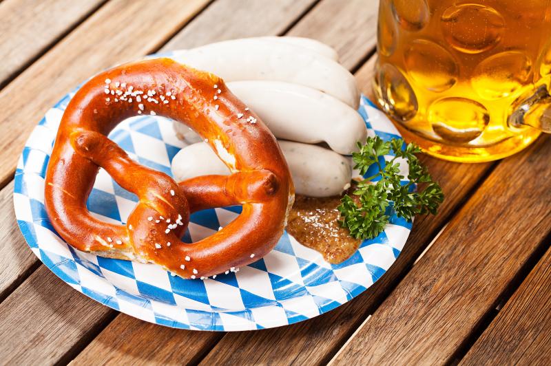 wei_wurst-brezn-und-ein-helles.jpg