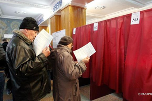 Ukrán sajtó: megfenyegették a választókat Kelet-Ukrajnában