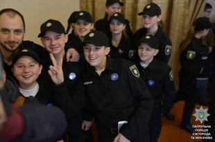 Ukrajnában elsőként megkezdte működését Kárpátalján a gyerekekből álló járőrszolgálat