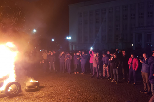 Autótulajdonosok százai tüntettek Ungváron