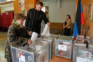 A NATO nem ismeri el a kelet-ukrajnai választások eredményeit