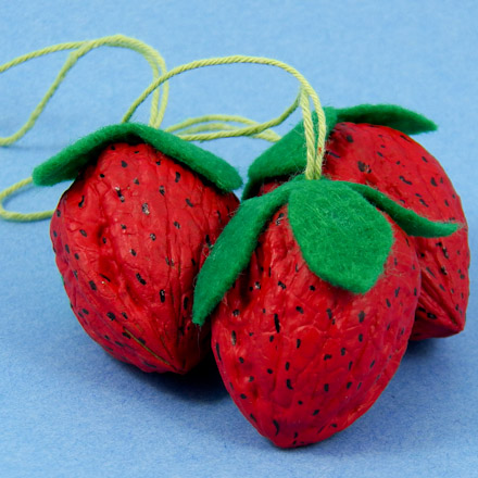 3strawberries440_1.jpg