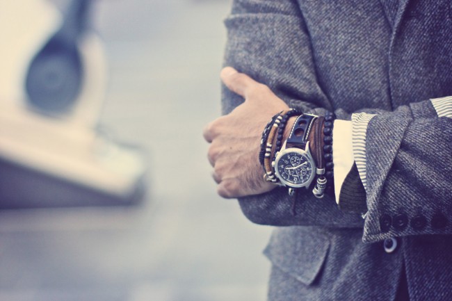 watch-suit-jacket-650x433.jpg