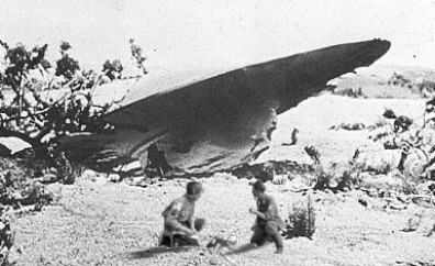 flying_saucer_crash_soldiers_alien.jpg