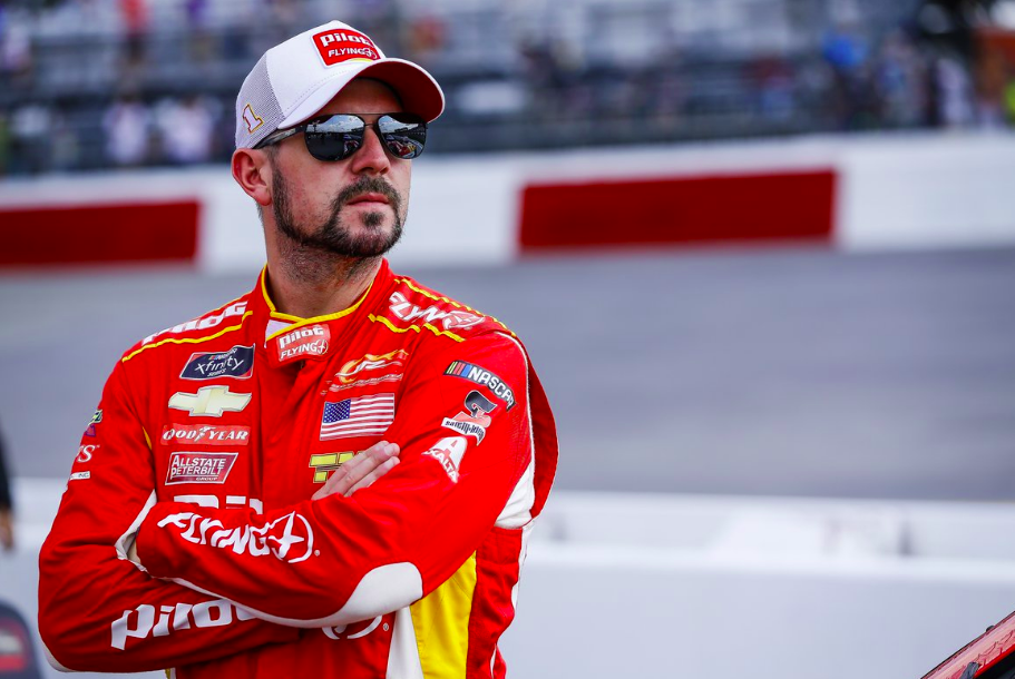 Visszavonul a teljes szezonos NASCAR-versenyzéstől Michael Annett Visszavonul a teljes szezonos NASCAR-versenyzéstől Michael Annett