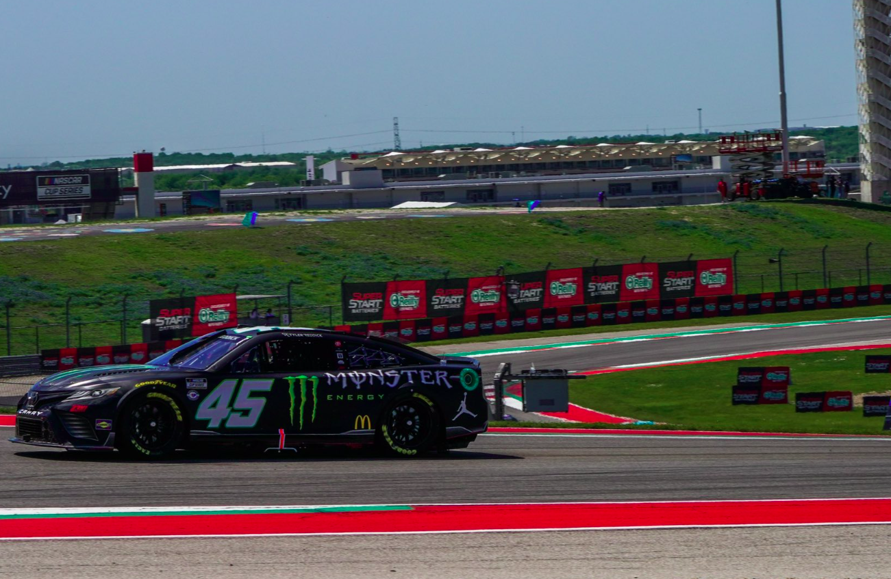 NASCAR: Reddick az élen, Button a 28., Räikkönen a 32. helyen nyitott Austinban NASCAR: Reddick az élen, Button a 28., Räikkönen a 32. helyen nyitott Austinban