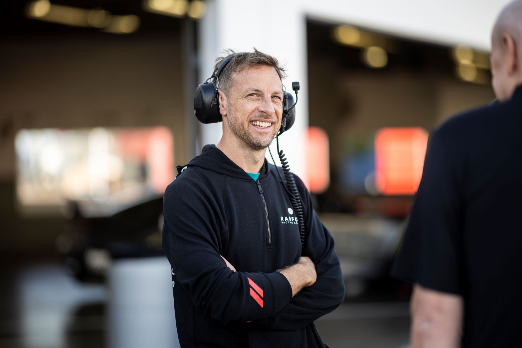 Újra teljes szezonos versenyző lesz Jenson Button
