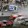 “Véres, sikoltozó emberek mindenhol” – A NASCAR daytonai horrorbalesete