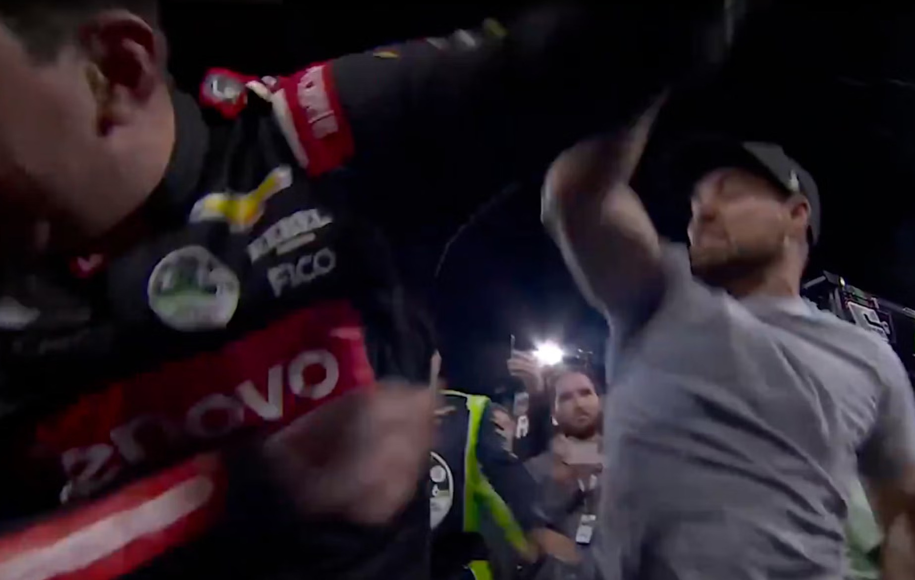 A NASCAR pofátlanul kimaxolta a kettős mércét