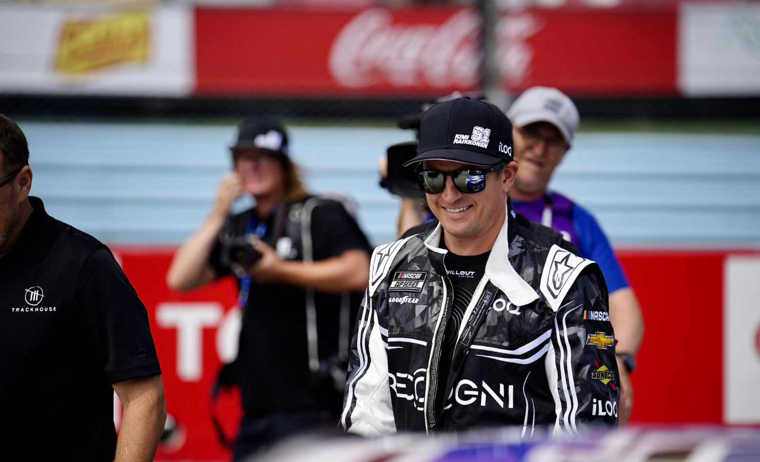 Kimi Räikkönen visszatér a NASCAR-ba és elképesztően dögös lesz az autója!