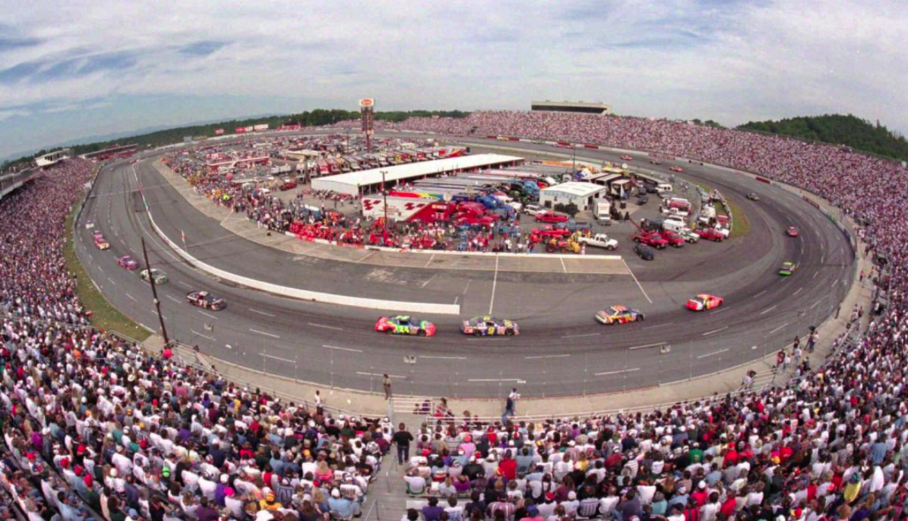 Újra versenyeket rendez a NASCAR ikonikus pályája! Újra versenyeket rendez a NASCAR ikonikus pályája!