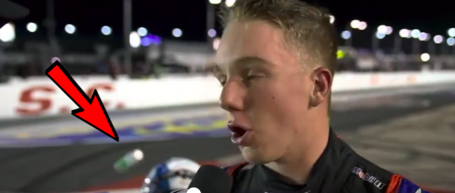 NASCAR: Teli sörösdobozzal dobták meg a darlingtoni győztest NASCAR: Teli sörösdobozzal dobták meg a darlingtoni győztest