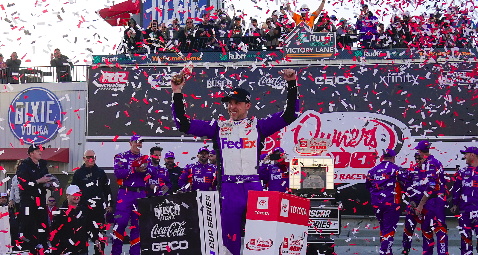 Megtört a jég: Denny Hamlin visszatért a NASCAR victory lane-jére