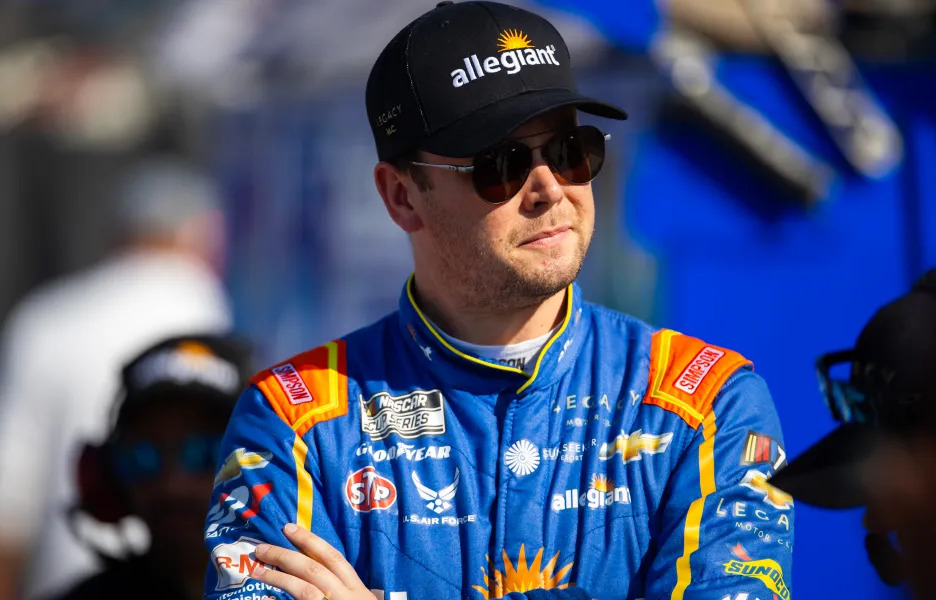 NASCAR: Megkapta az orvosi engedélyt, mégsem versenyezhet Kansasben Erik Jones NASCAR: Megkapta az orvosi engedélyt, mégsem versenyezhet Kansasben Erik Jones