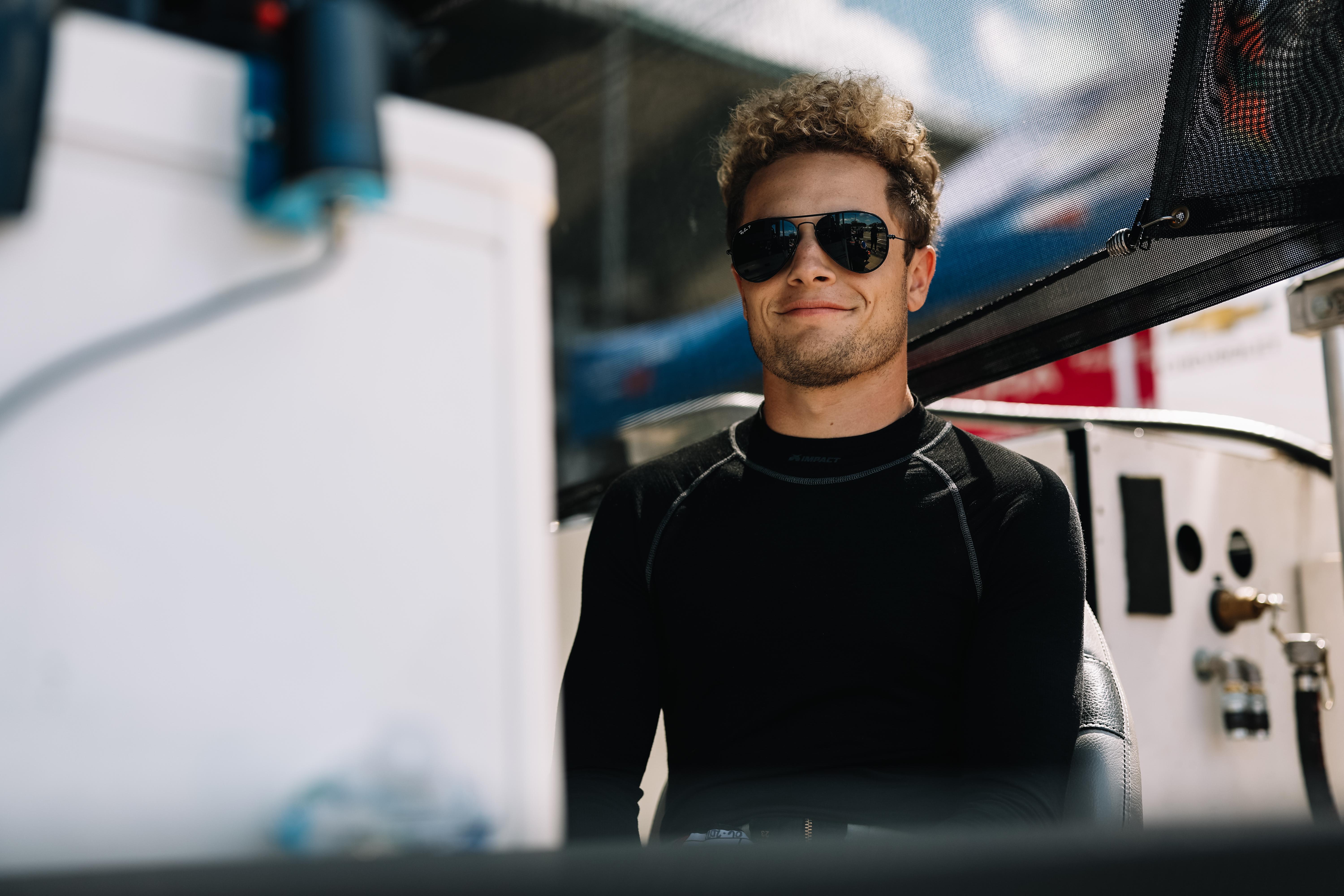 IndyCar: Újra teljes szezonos versenyző lesz Santino Ferrucci
