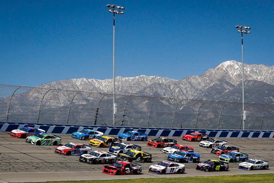 Húsz érdekes NASCAR-tény, amelyektől garantáltan padlót fogsz Húsz érdekes NASCAR-tény, amelyektől garantáltan padlót fogsz