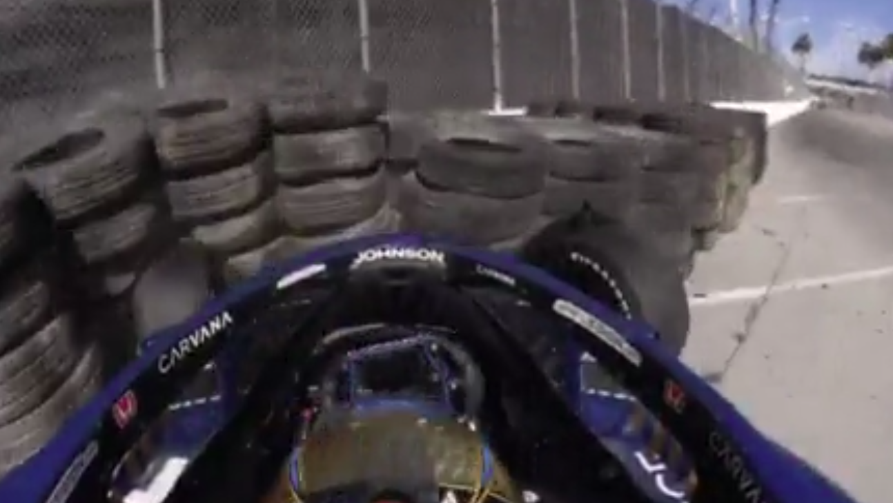 IndyCar: Megsérült Jimmie Johnson, veszélyben a folytatás IndyCar: Megsérült Jimmie Johnson, veszélyben a folytatás