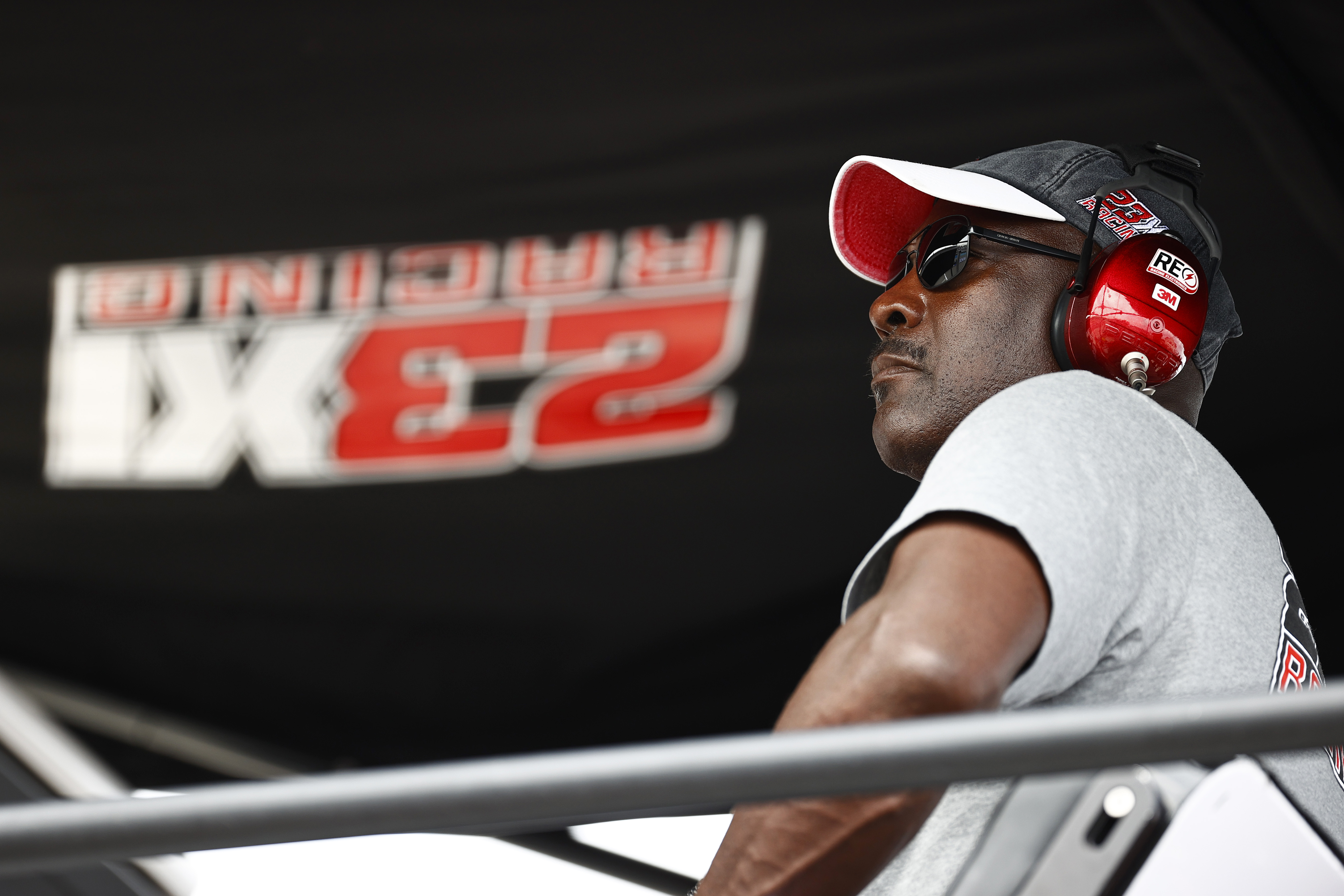 Már a Forma-1-et is bele akarják rángatni a NASCAR elleni példátlan, trösztellenes perbe Már a Forma-1-et is bele akarják rángatni a NASCAR elleni példátlan, trösztellenes perbe