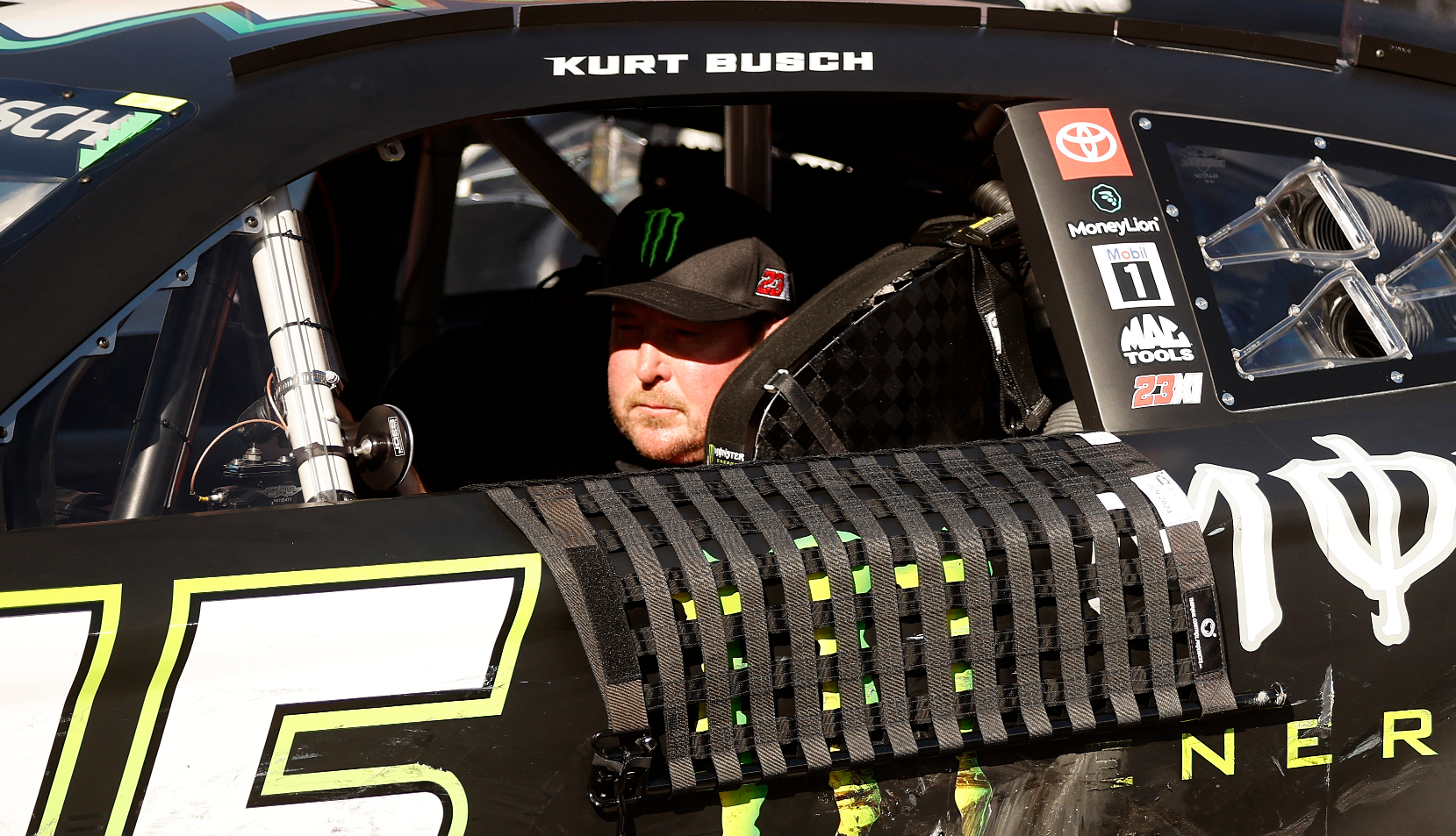 NASCAR: Kurt Busch nem indulhat Watkins Glenen és Daytonán sem