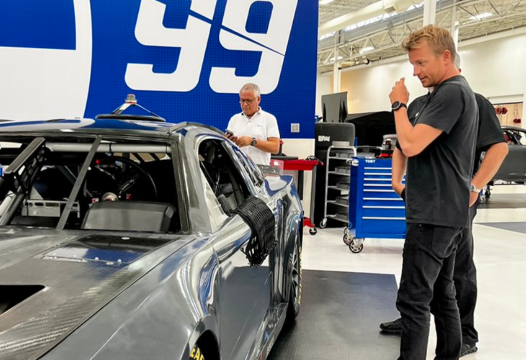 Räikkönen egy IMSA-csapattal teljesíti első NASCAR-tesztjét Räikkönen egy IMSA-csapattal teljesíti első NASCAR-tesztjét