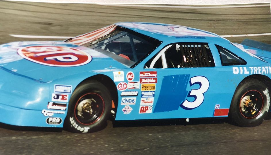NASCAR-paradoxon: Hogy a bánatba került Earnhardt Jr. Richard Petty autójába? NASCAR-paradoxon: Hogy a bánatba került Earnhardt Jr. Richard Petty autójába?