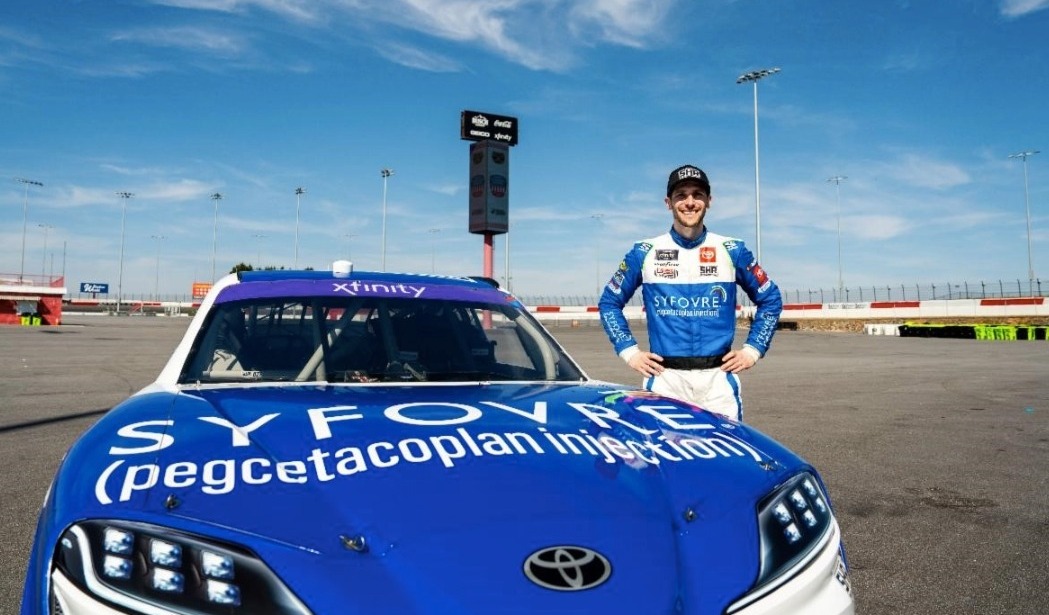 NASCAR: Harvardon végzett retina specialista debütál az Xfinity Seriesben NASCAR: Harvardon végzett retina specialista debütál az Xfinity Seriesben