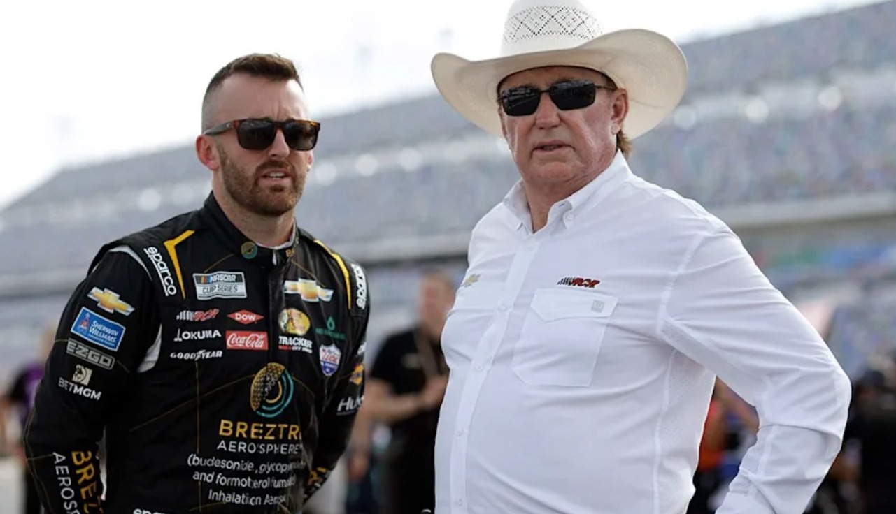 Road rage: Dühében szándékosan megrongálta a konkurens csapat egyik emberének autóját a legendás NASCAR-tulaj Road rage: Dühében szándékosan megrongálta a konkurens csapat egyik emberének autóját a legendás NASCAR-tulaj